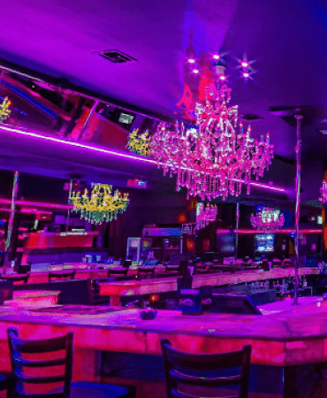 Fuera de horas club de striptease en el sur de Miami