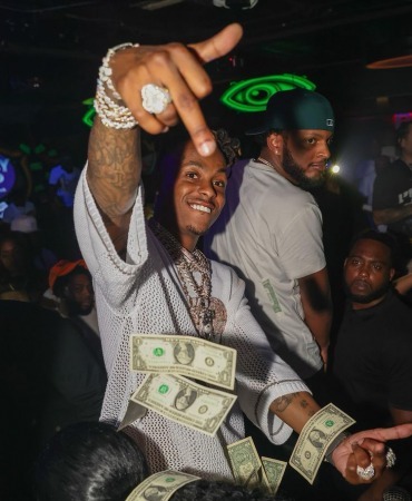 Trappin with @richthekid Trappin with @richthekid