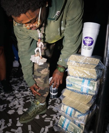 when the outfit matches everything @kodakblack when the outfit matches everything @kodakblack